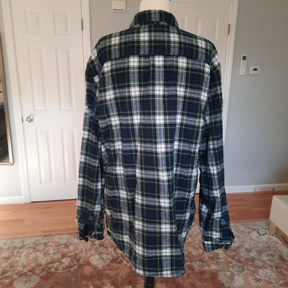 L.L.Bean plaid flannel traditional fit shirt - Picture 4 of 9